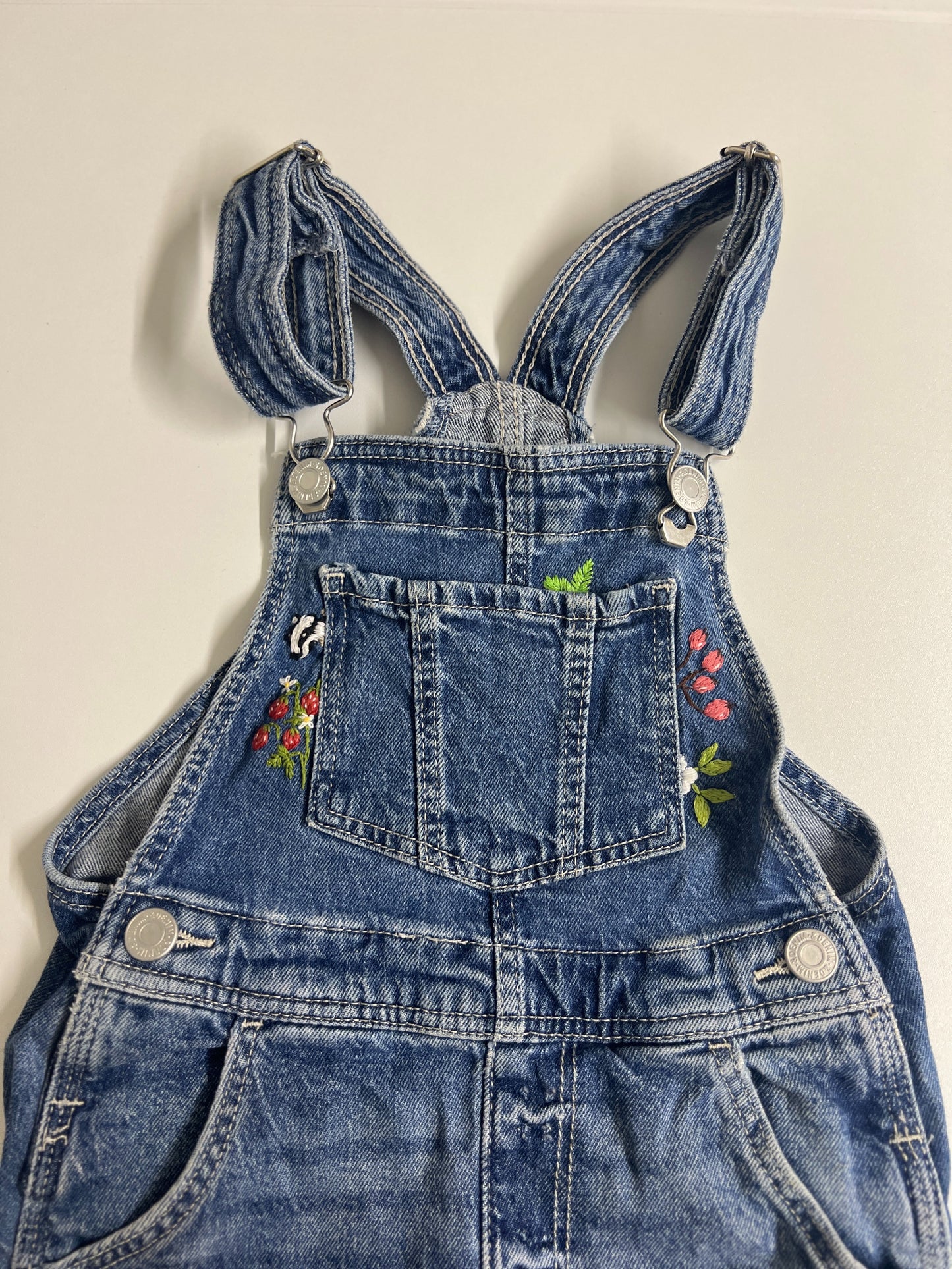 Woodland Badger | hand-embroidered denim dungarees | size 104 (3–4 years) | one of a kind