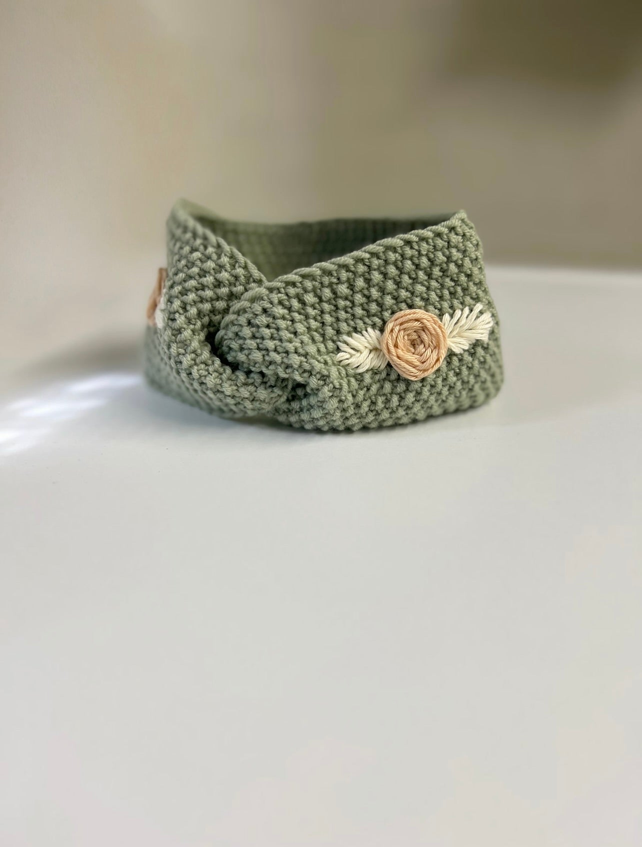 Blush Mint | Merino wool headband with hand embroidery | 3-4 years