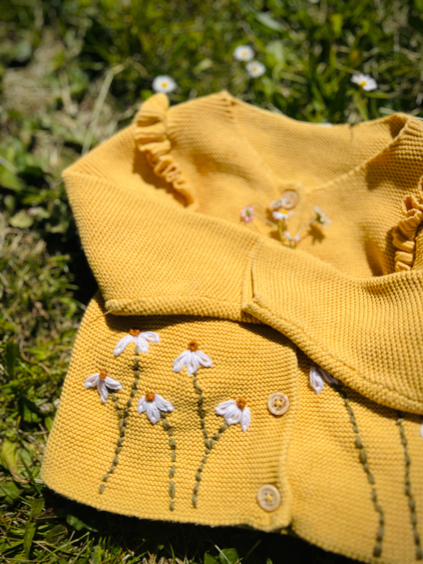 Hand-Embroidered Yellow Baby Sweater with Daisies | 9–12 Months