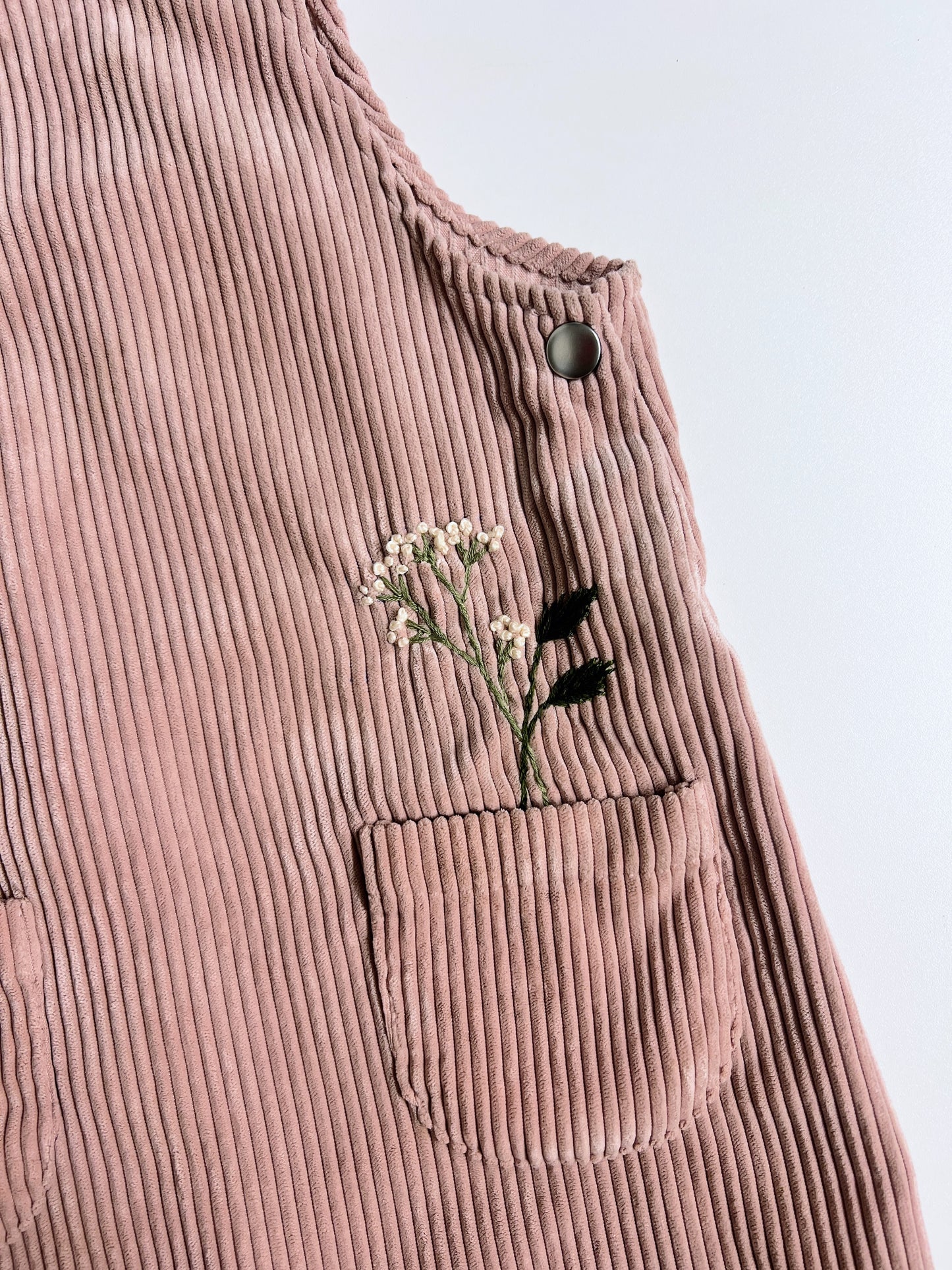Rosewood Cord | hand-embroidered pinafore dress | size 98/104 (2–4 years)