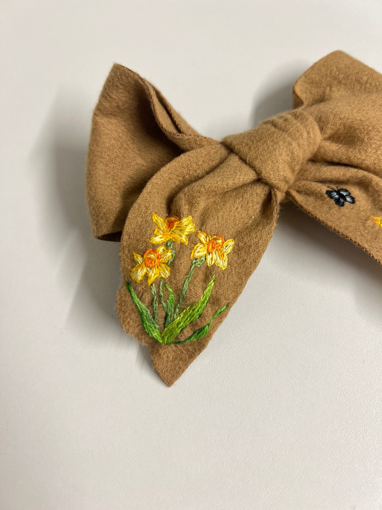 The Daffodil Friend | Hand-Embroidered Hair Clip