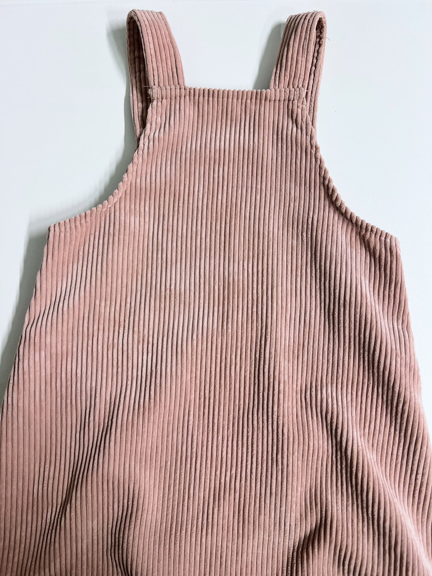 Rosewood Cord | hand-embroidered pinafore dress | size 98/104 (2–4 years)