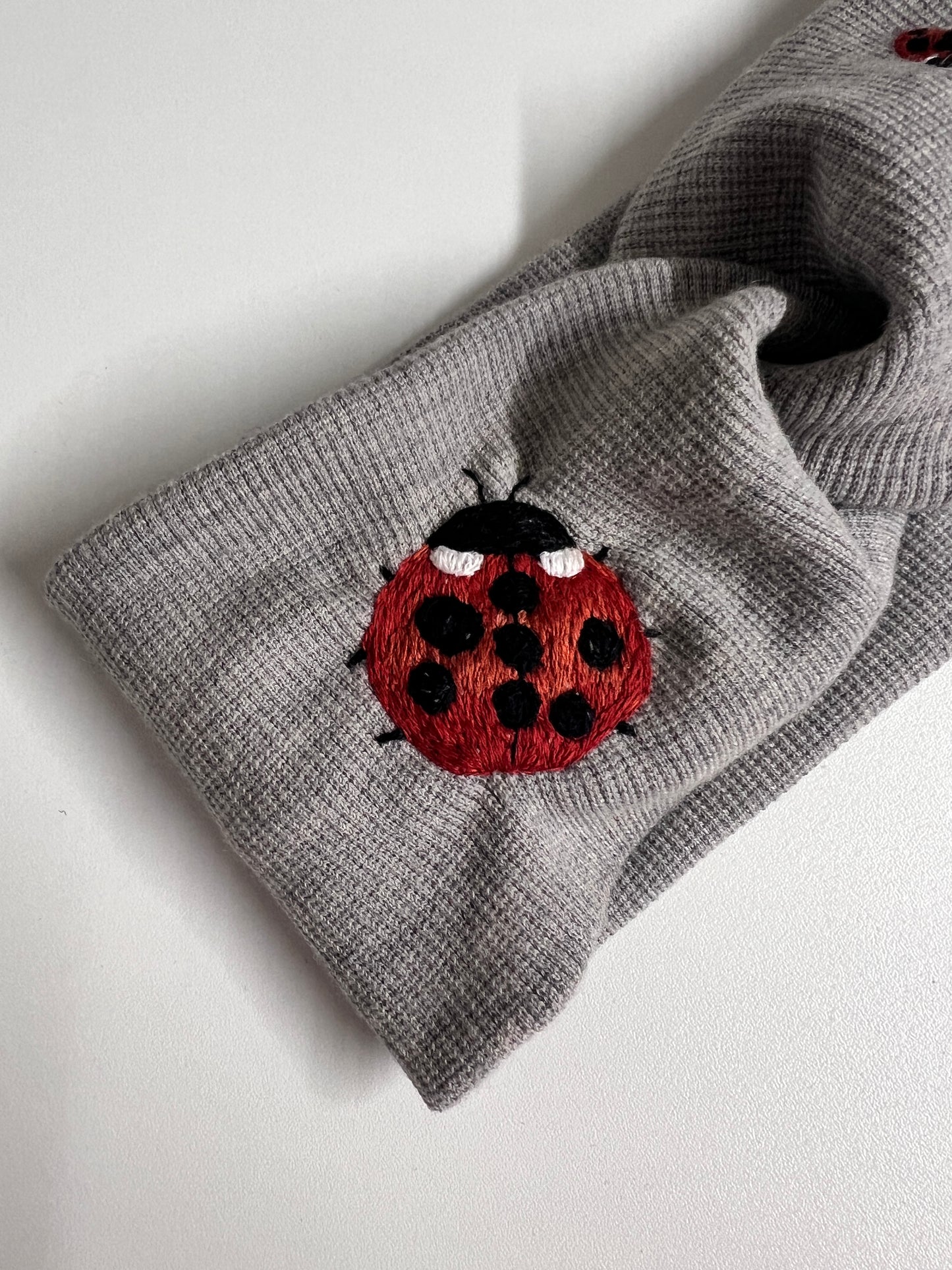 Lady Dot – Embroidered Merino Wool Headband