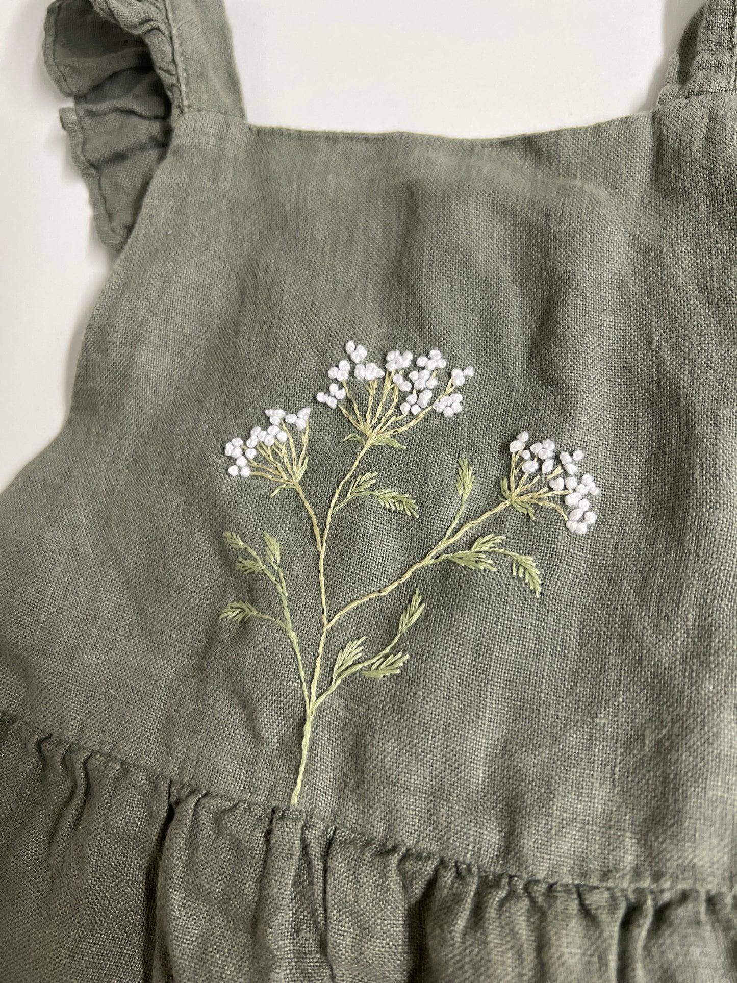 Baby Breath Poetry – soft-washed linen dungarees | Size 110 (4-5 Years)