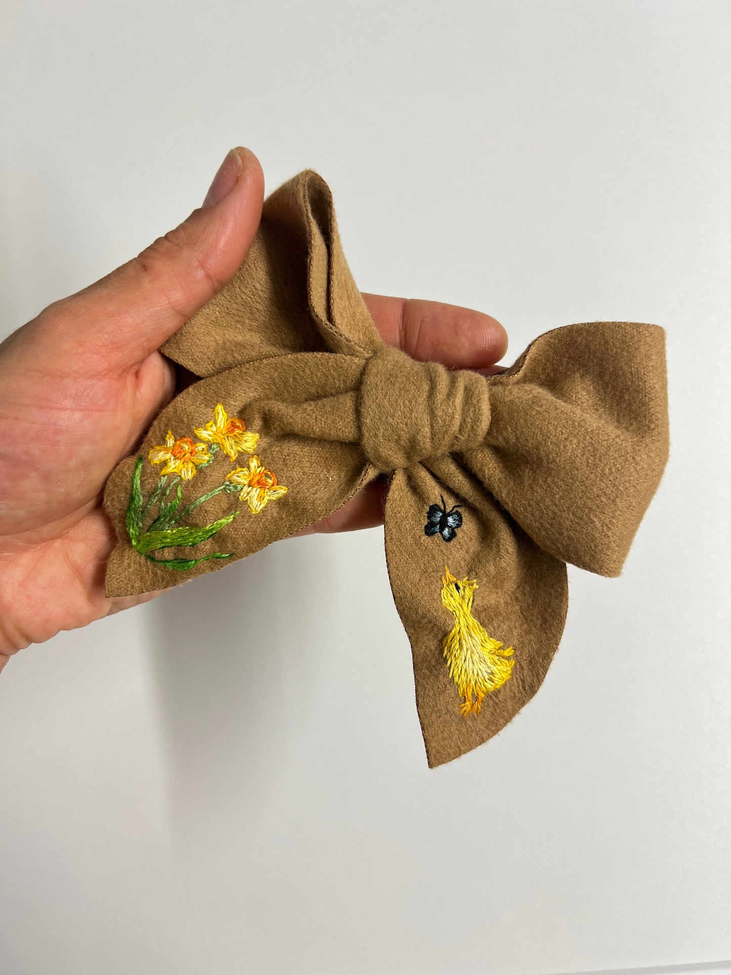 The Daffodil Friend | Hand-Embroidered Hair Clip