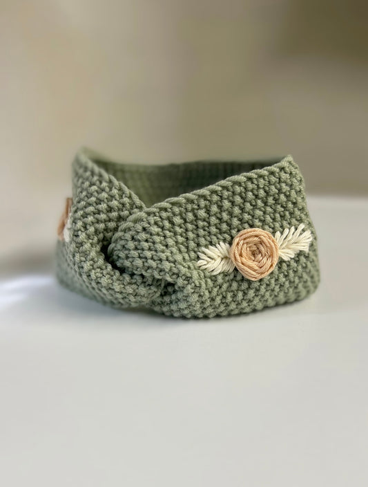 Blush Mint | Merino wool headband with hand embroidery | 3-4 years