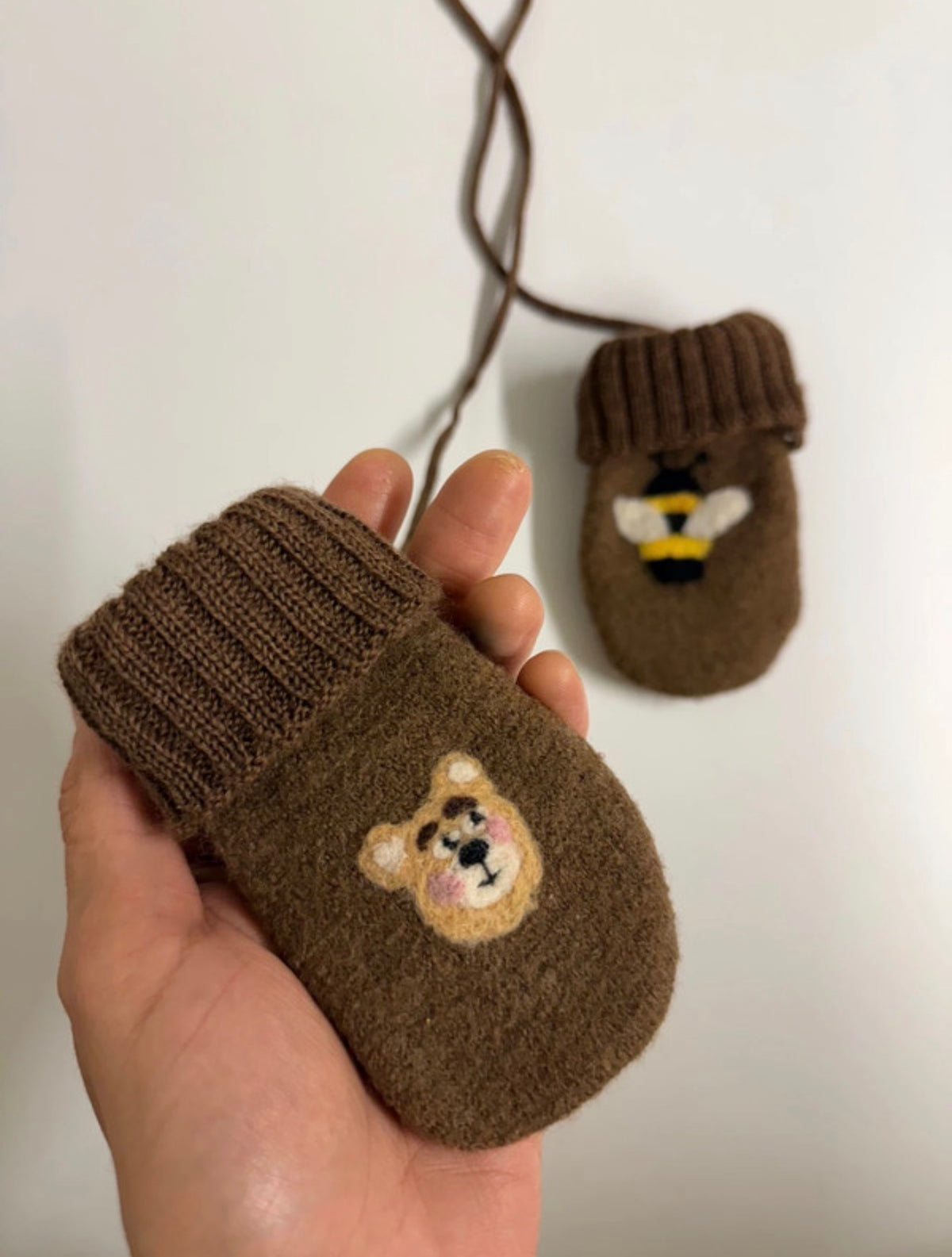 Hand-Embellished Wool Fleece Baby Mittens – Bee & Bear – Brown – 0–18 Months
