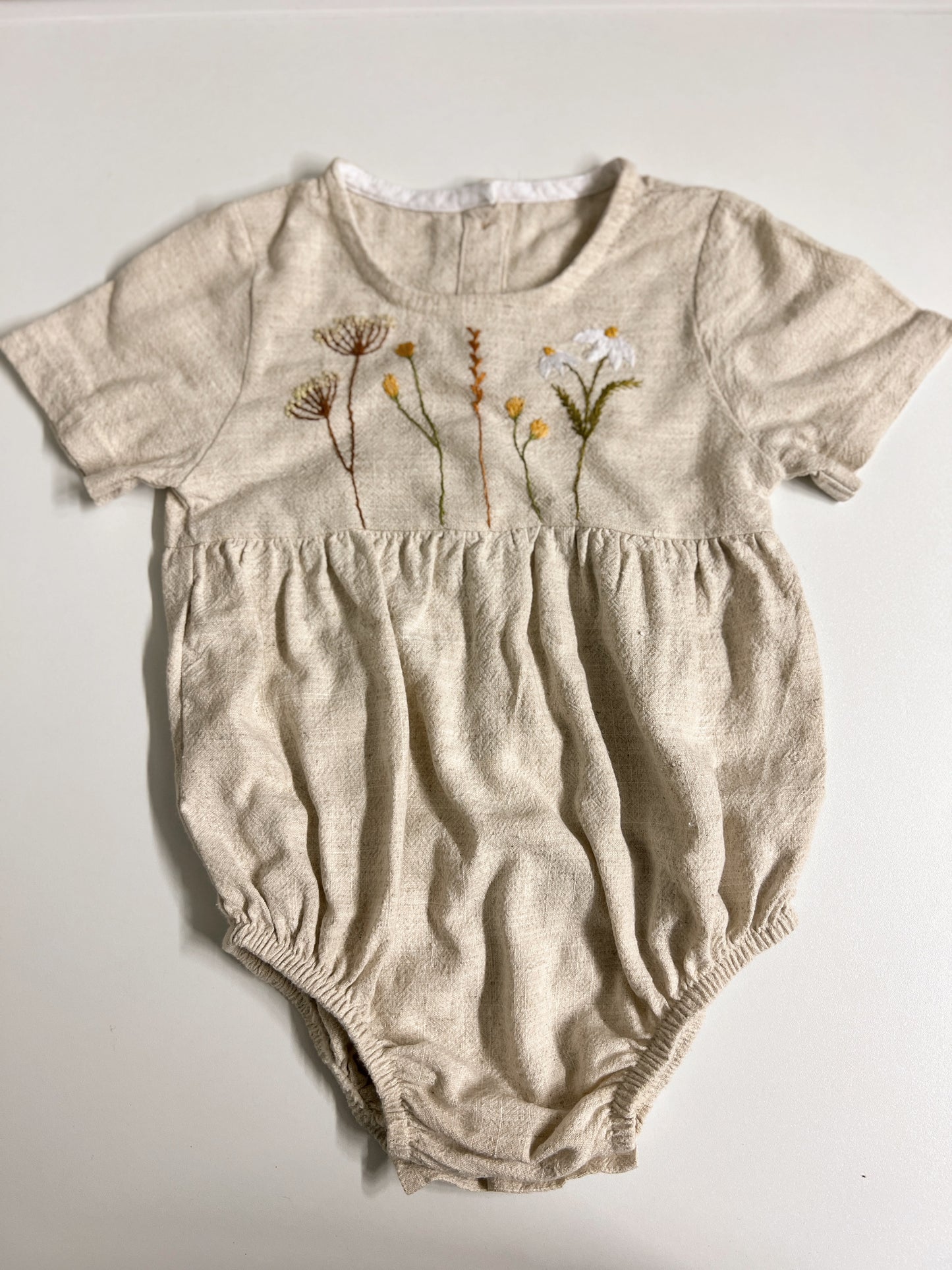 Hand-Embroidered Linen Baby Bodysuit – Natural Beige