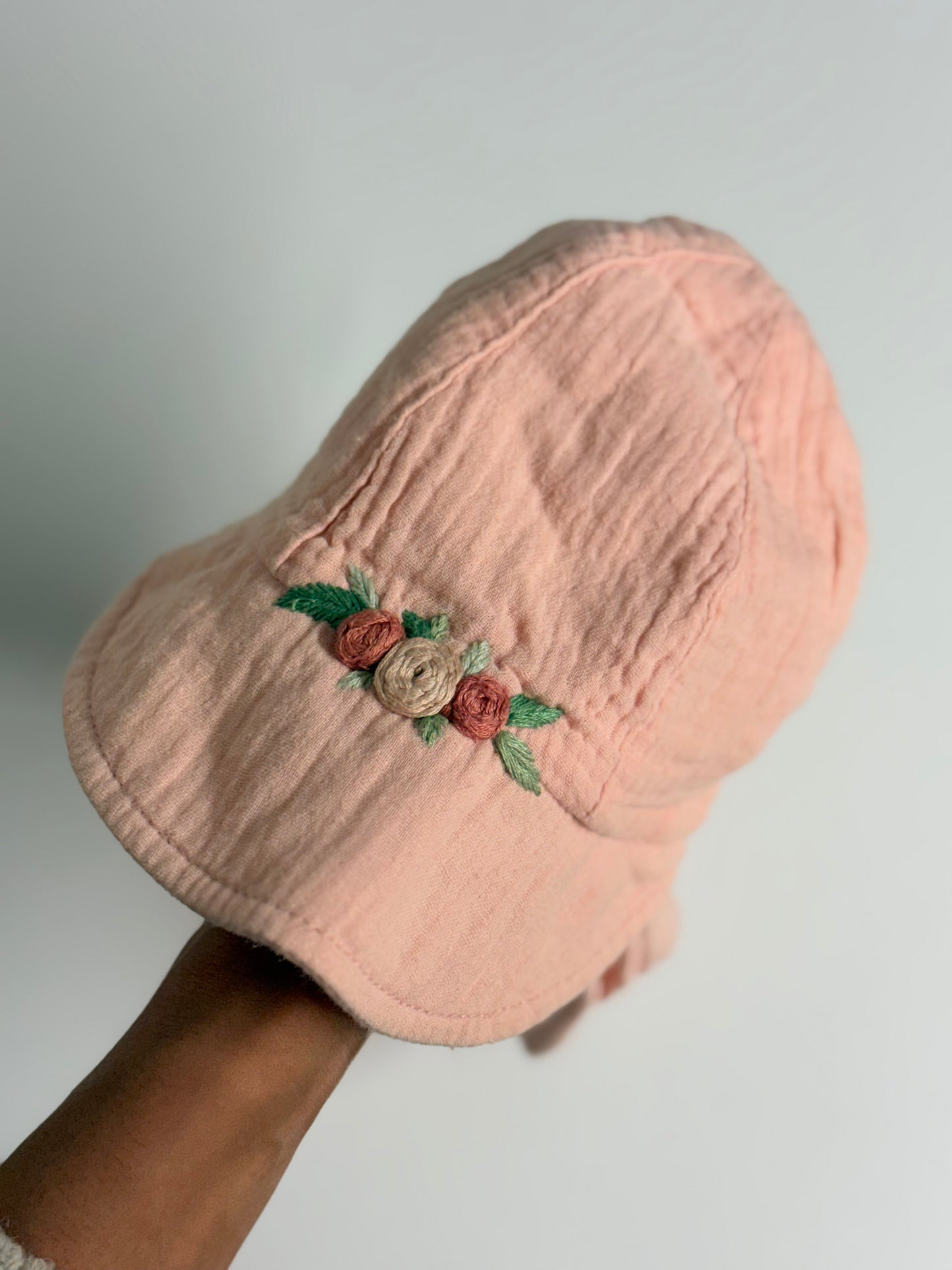 Petal Shield – hand-embroidered muslin sun hat | 2-3 years