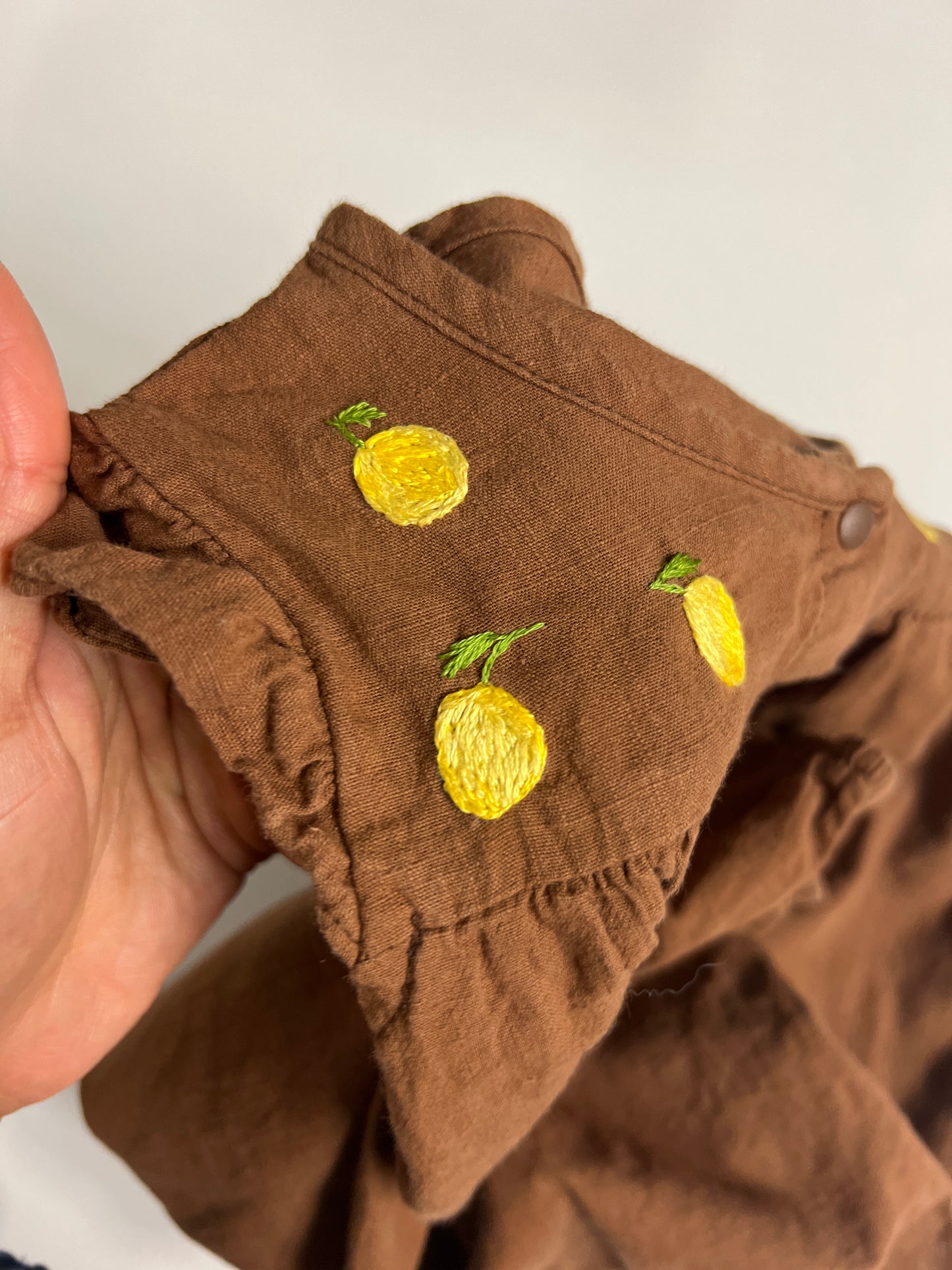 Hand-Embroidered Lemon Romper in Brown | Size 74/86 (9-12 months)