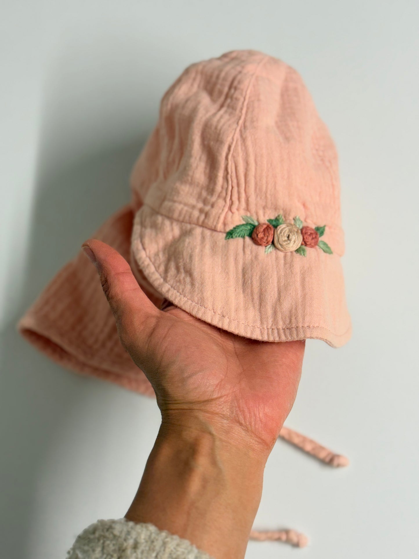 Petal Shield – hand-embroidered muslin sun hat | 2-3 years