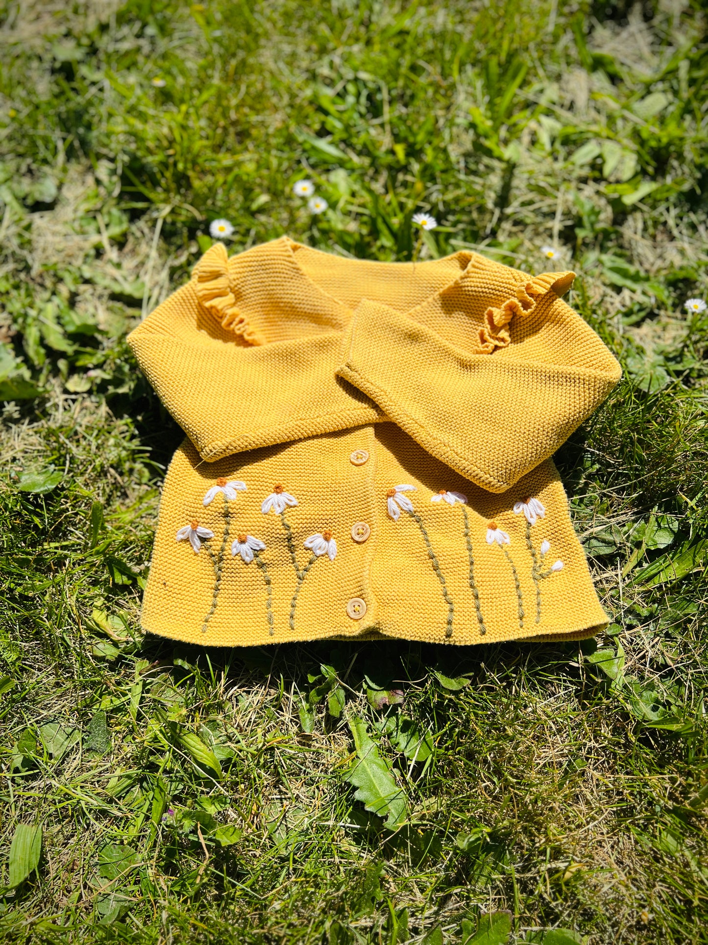 Hand-Embroidered Yellow Baby Sweater with Daisies | 9–12 Months
