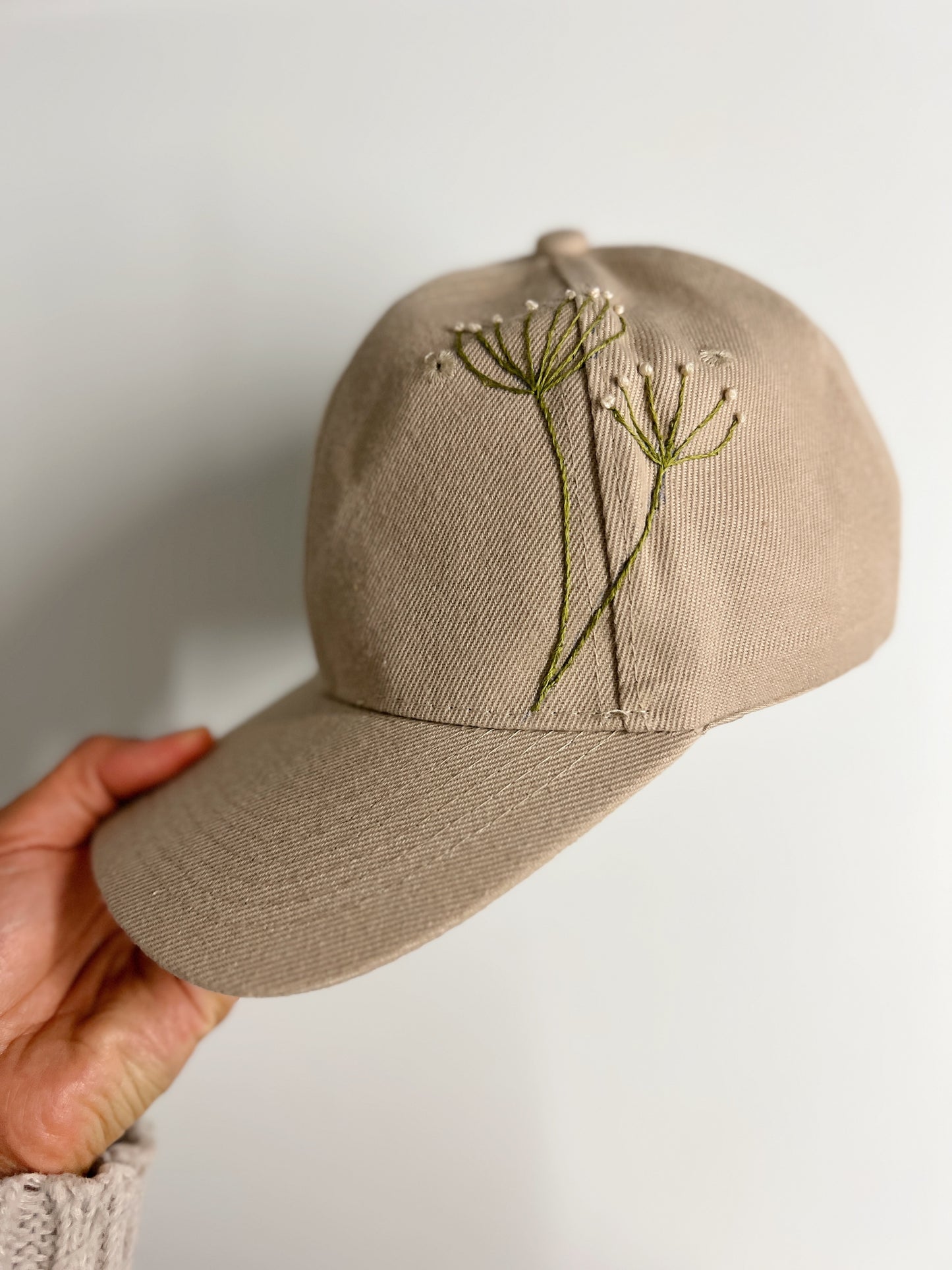 Soft Bloom | Minimal embroidered cap in beige