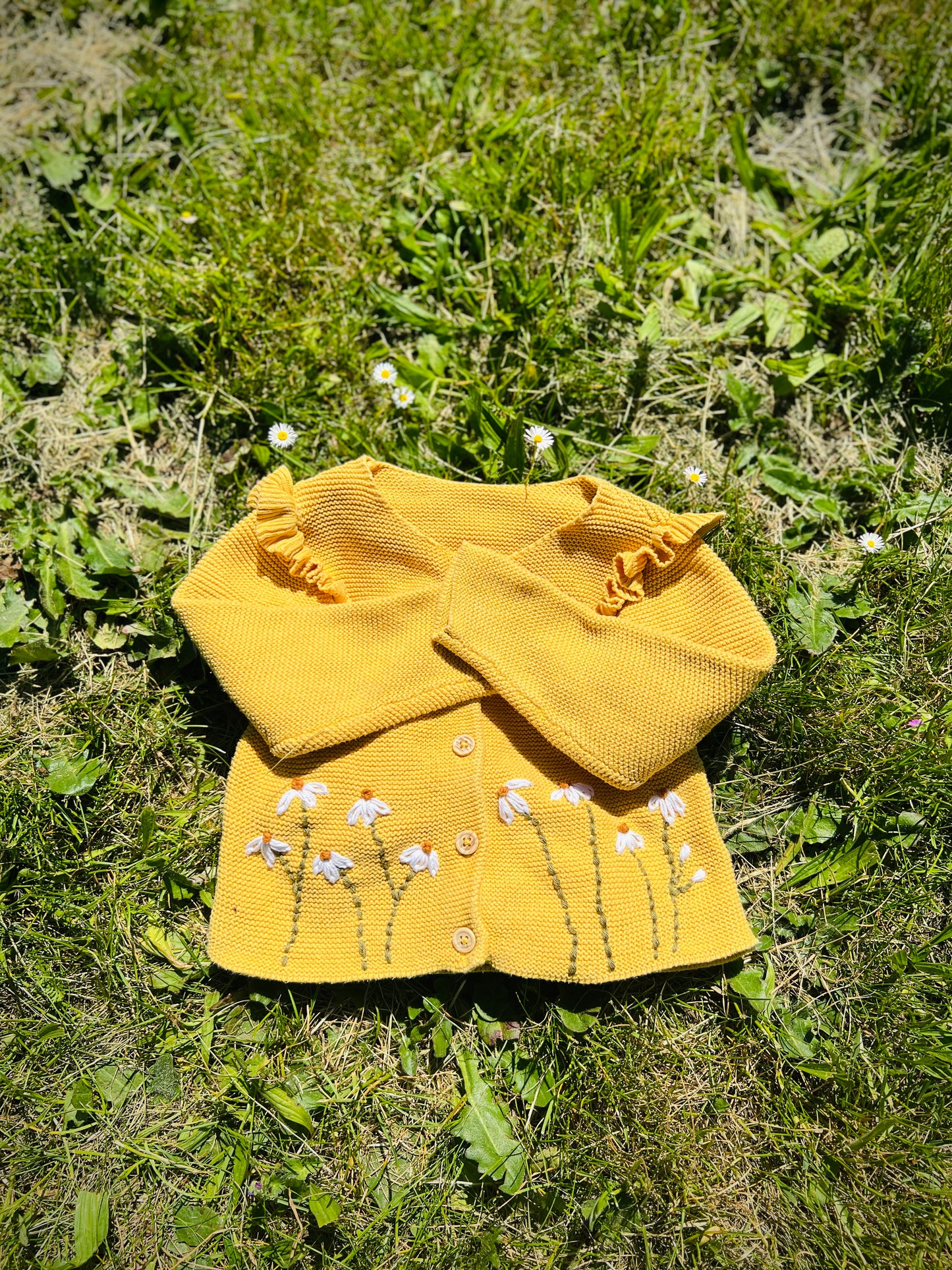 Hand-Embroidered Yellow Baby Sweater with Daisies | 9–12 Months