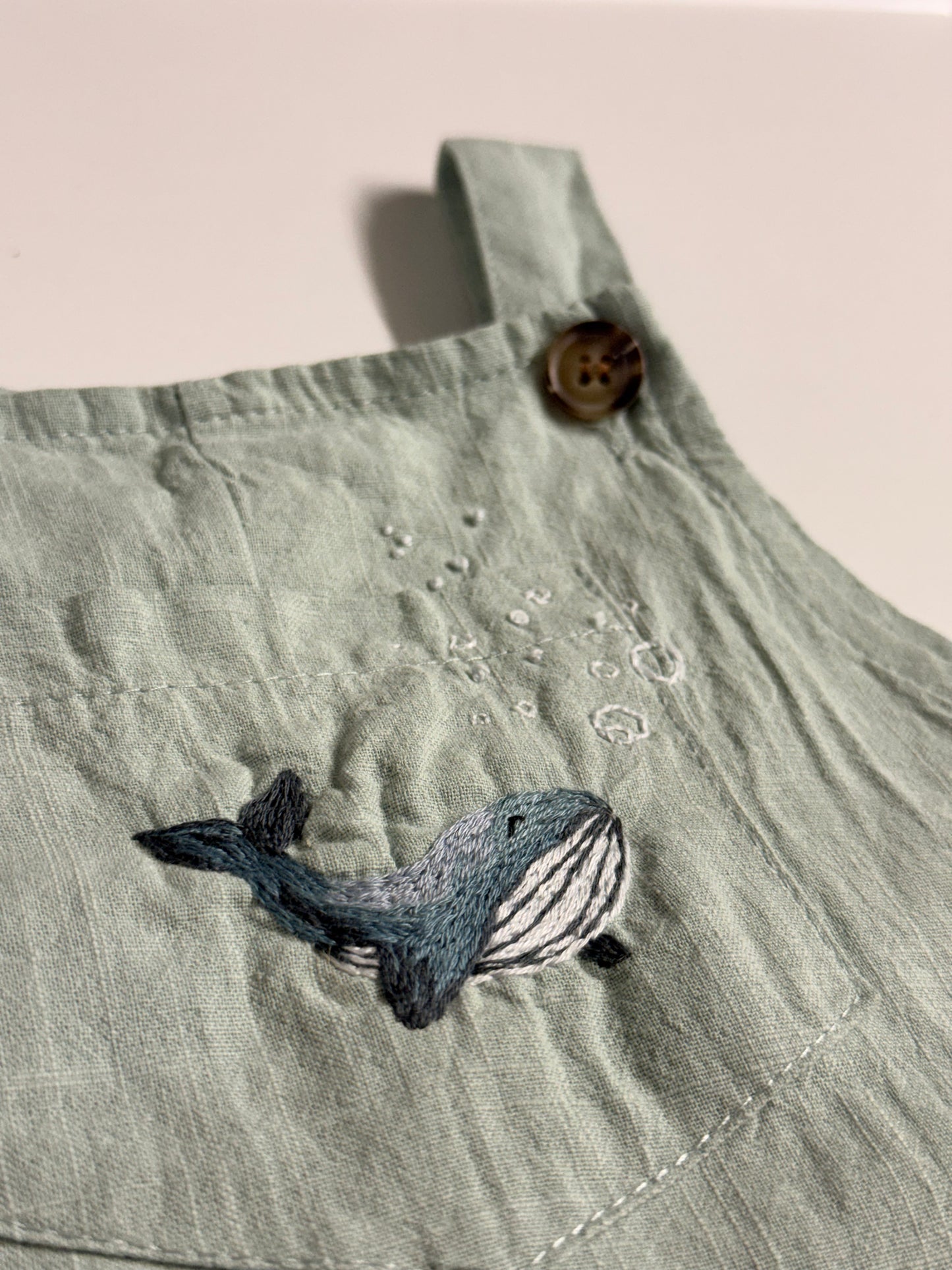 Hand-Embroidered Cotton Romper with Whale – Size 74