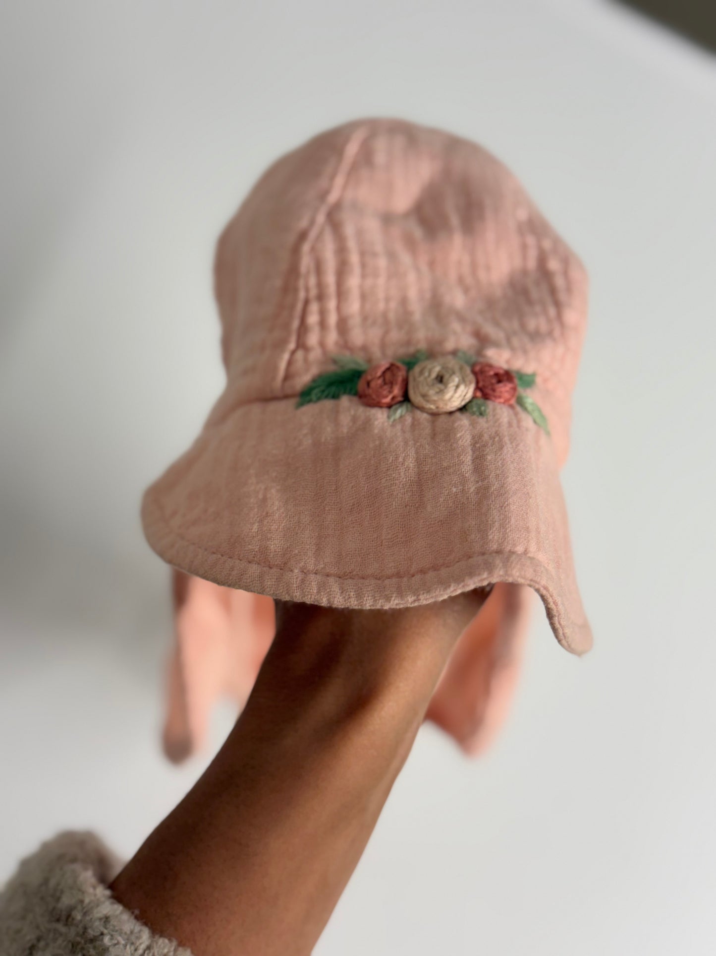 Petal Shield – hand-embroidered muslin sun hat | 2-3 years