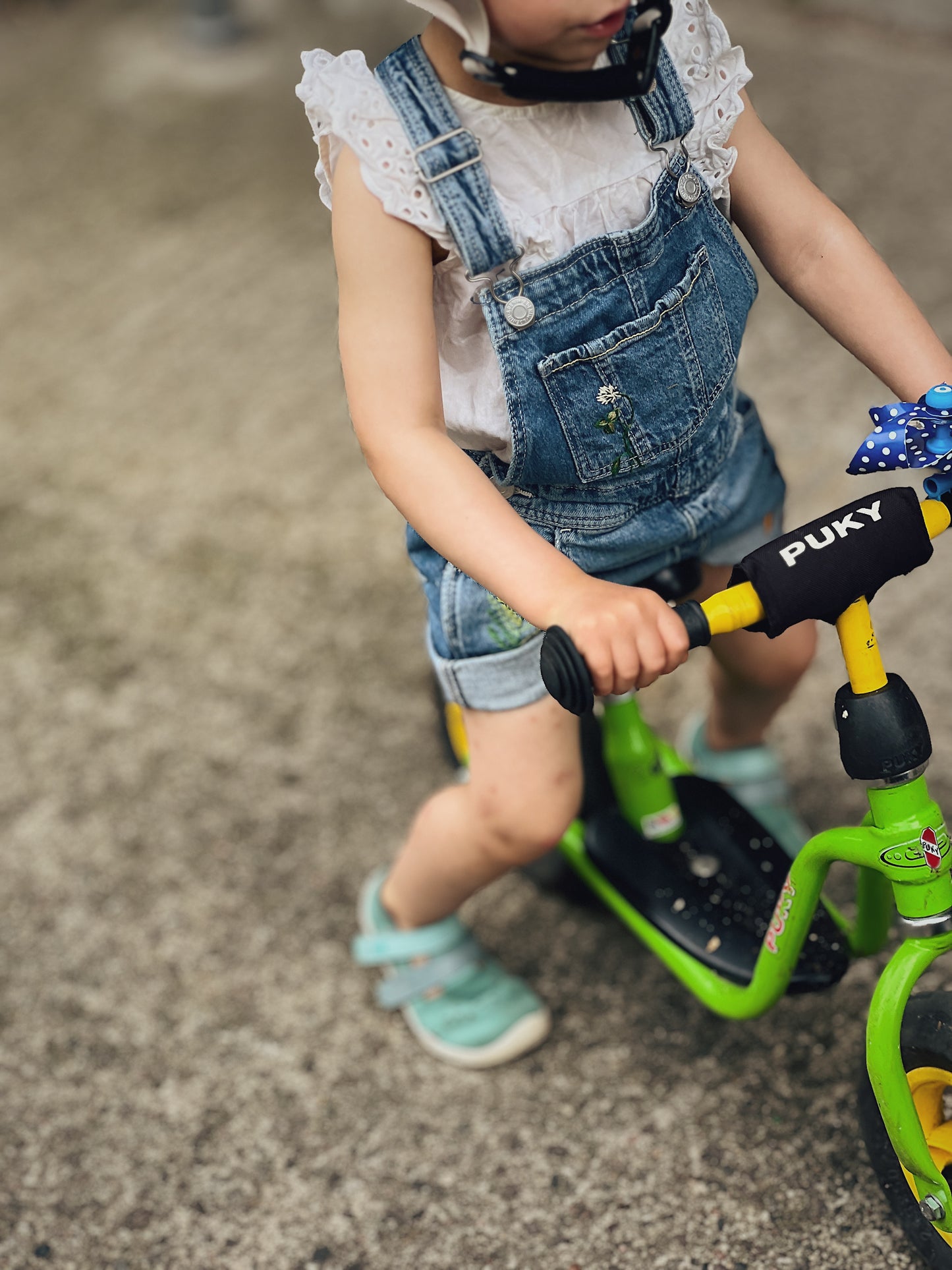 Squirrel in the Pocket | hand-embroidered denim dungarees | size 104 (3–4 years) | one of a kind